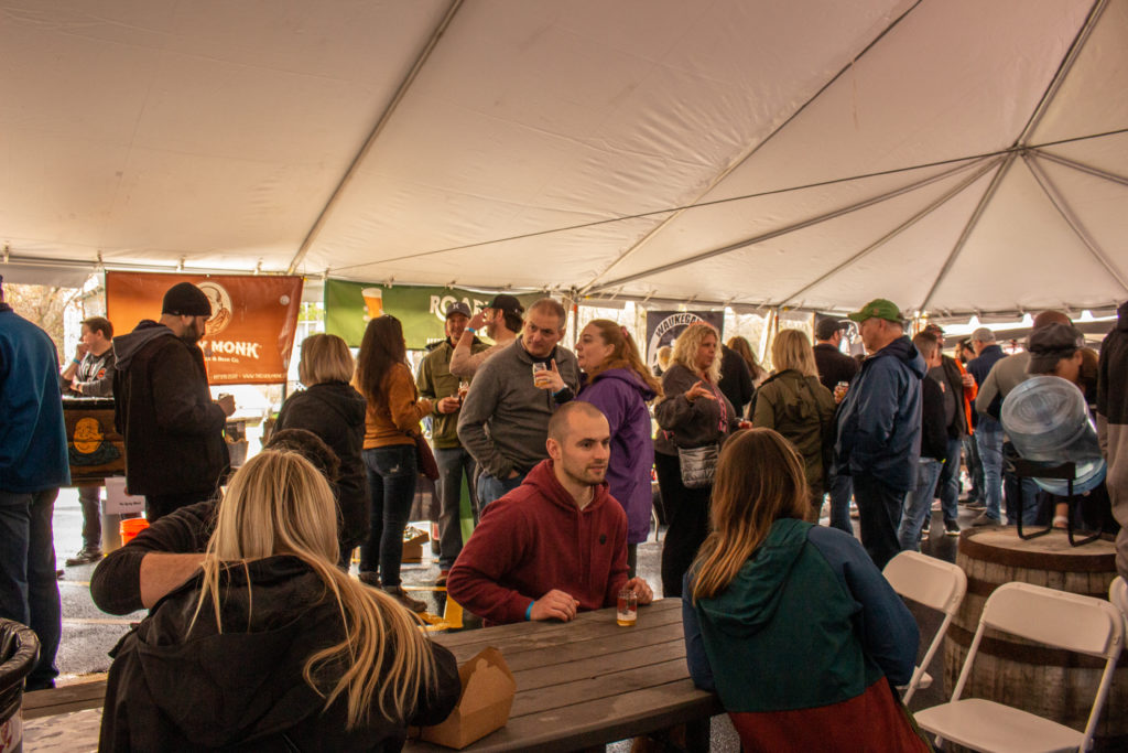 crowd at long grove craft beer festival